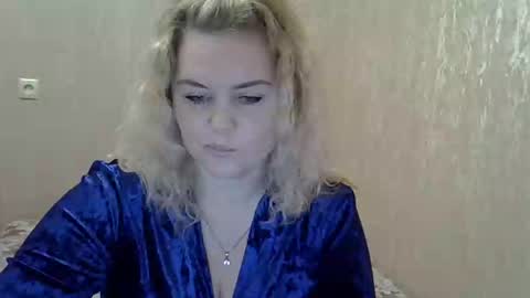 karennelsonx online show from 01/10/25, 07:43