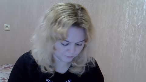 karennelsonx online show from 02/21/25, 05:09