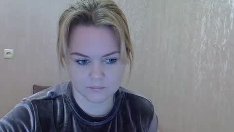 karennelsonx online show from 02/24/25, 12:37
