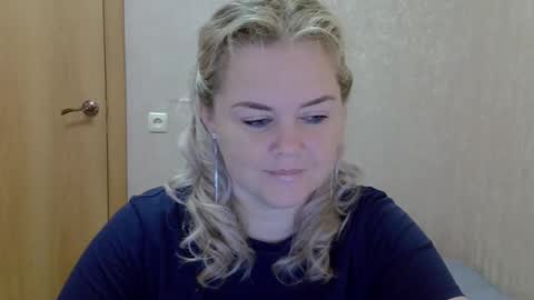 karennelsonx online show from 09/09/25, 12:26