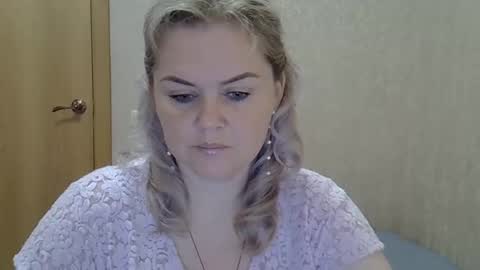 karennelsonx online show from 09/12/25, 08:47