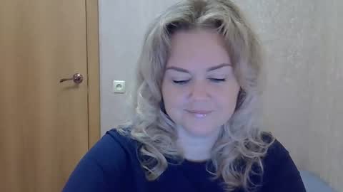 karennelsonx online show from 10/20/25, 07:20