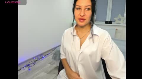 Snapshot of karensvip chatting on 12/27/24, 05:20 KarensVIP online show from 12/27/24, 05:20