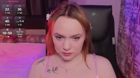 Karoline online show from 02/12/25, 03:29
