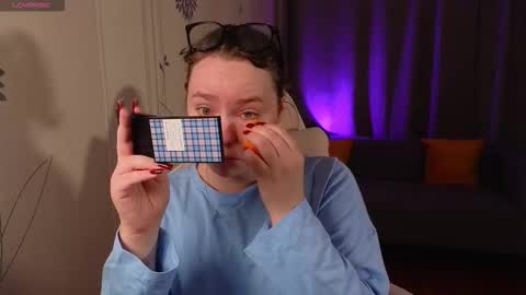 Karoline online show from 10/19/25, 02:56