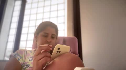 Snapshot of kariina_candy chatting on 02/25/25, 11:41 kariina candy and fox online show from 02/25/25, 11:41