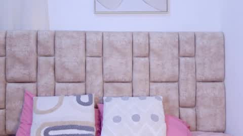 kariina_wong online show from 11/26/25, 09:27