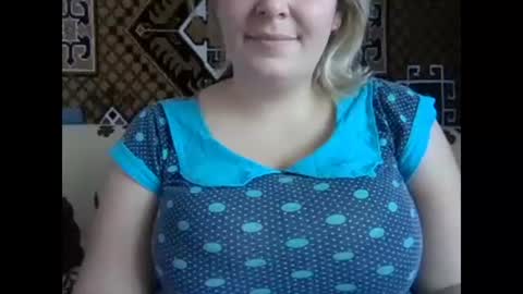Snapshot of karilina_hi chatting on 12/26/24, 07:45 Karilina Hi online show from 12/26/24, 07:45