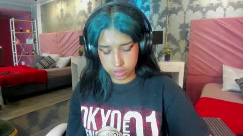 Karina online show from 10/28/25, 07:27