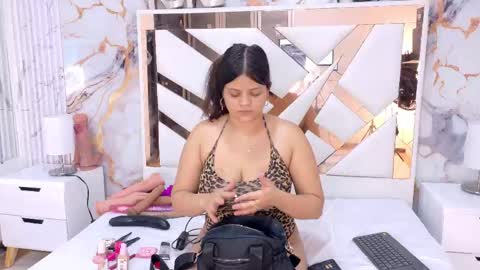 Snapshot of karina_analdeep chatting on 05/09/26, 08:03 Karina analDeep online show from 05/09/26, 08:03