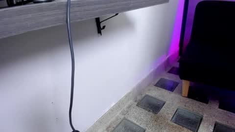 Snapshot of karina_aurora chatting on 03/08/25, 12:41 karina_aurora online show from 03/08/25, 12:41