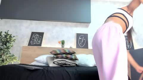 Kari online show from 05/14/26, 10:44