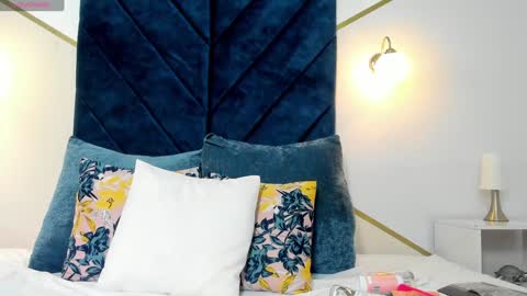 Karina online show from 12/10/24, 04:13