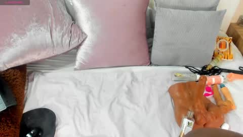 Karina online show from 01/06/25, 03:19