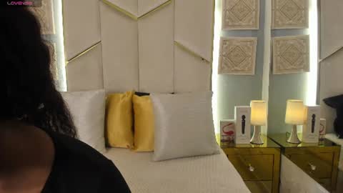 karinaacox online show from 07/04/26, 12:11