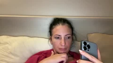 Snapshot of karinablair chatting on 12/17/24, 10:00 Karina online show from 12/17/24, 10:00