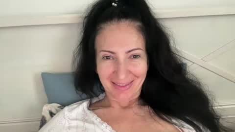 Karina online show from 06/11/26, 09:07