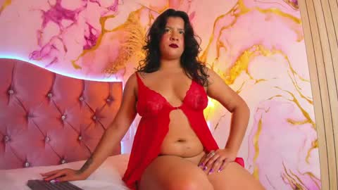 Snapshot of karinajtorress chatting on 05/15/26, 11:12 KARINA online show from 05/15/26, 11:12
