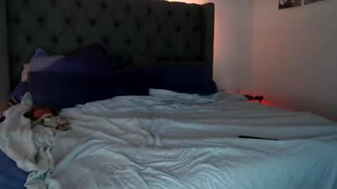 karinakummings online show from 11/08/25, 03:23