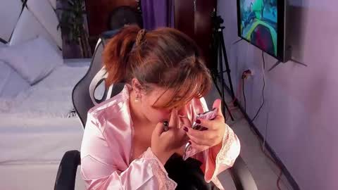 Snapshot of karinasanchezz chatting on 09/17/25, 01:07 karinasanchezz online show from 09/17/25, 01:07