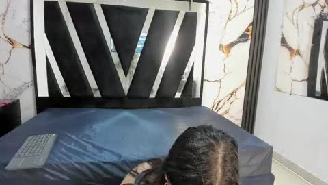 Snapshot of karinasimonz chatting on 10/18/25, 06:52 KarinaSimonz online show from 10/18/25, 06:52