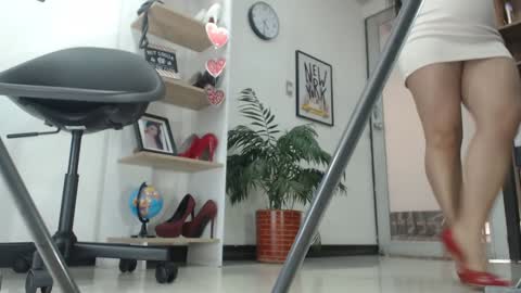 Karin online show from 01/12/25, 03:46