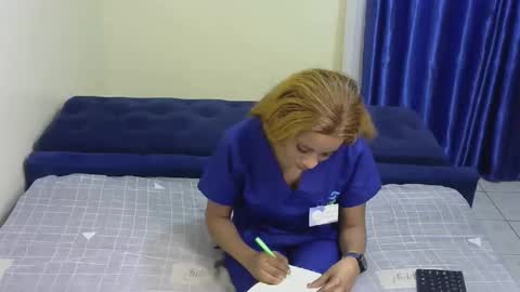 karinda_d online show from 06/11/26, 04:43