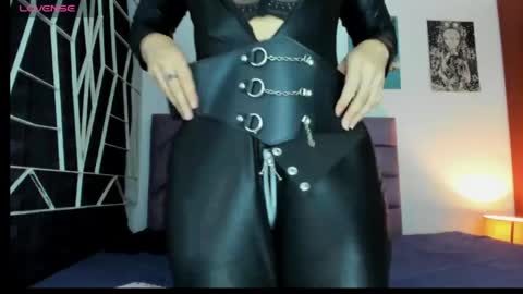 KARINNA  RAVEN online show from 05/13/26, 02:09