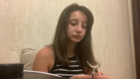 Emilia online show from 09/11/25, 12:05