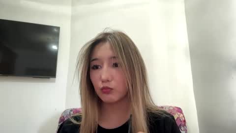 karissagius online show from 07/10/26, 09:12