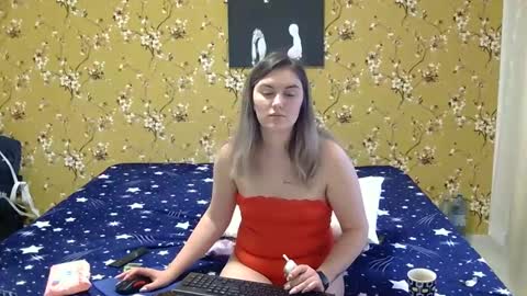 Snapshot of karla318103 chatting on 02/14/25, 05:41 Karla online show from 02/14/25, 05:41
