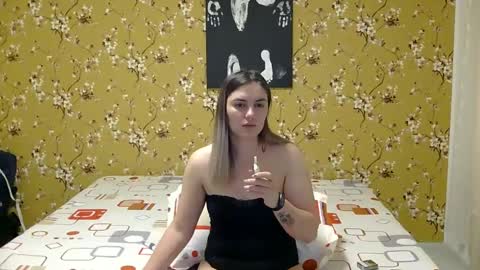 Snapshot of karla318103 chatting on 02/17/25, 03:15 Karla online show from 02/17/25, 03:15