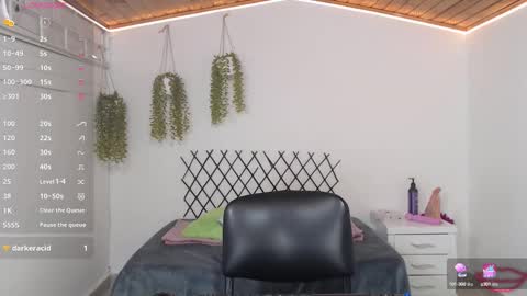 Snapshot of karla_charloby chatting on 10/02/25, 03:41 Karla online show from 10/02/25, 03:41