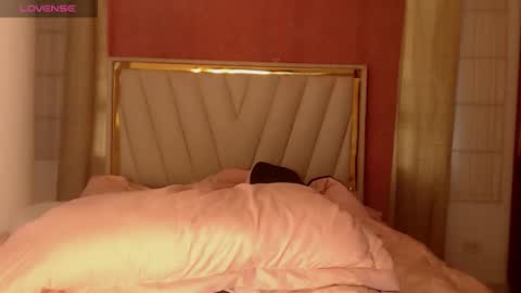 Snapshot of karla_charloby chatting on 11/06/25, 01:34 Karla online show from 11/06/25, 01:34