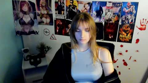 Snapshot of karla_flower chatting on 11/04/25, 01:32 Karla online show from 11/04/25, 01:32