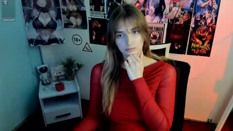 Snapshot of karla_flower chatting on 11/10/25, 01:32 Karla online show from 11/10/25, 01:32