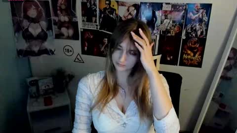 Snapshot of karla_flower chatting on 11/11/25, 01:55 Karla online show from 11/11/25, 01:55