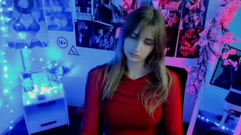 Snapshot of karla_flower chatting on 11/18/25, 07:13 Karla online show from 11/18/25, 07:13