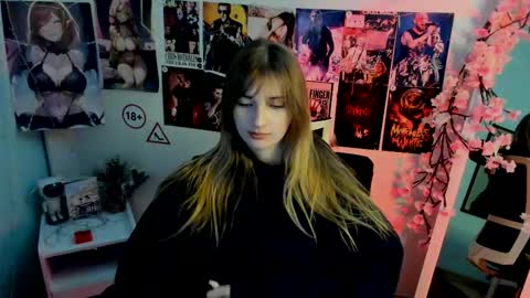 Snapshot of karla_flower chatting on 11/20/25, 07:30 Karla online show from 11/20/25, 07:30