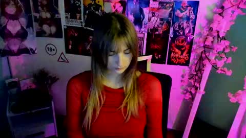 Snapshot of karla_flower chatting on 11/24/25, 01:33 Karla online show from 11/24/25, 01:33