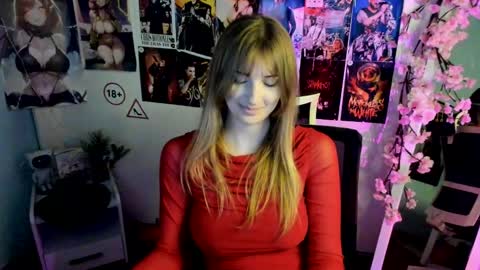 Snapshot of karla_flower chatting on 11/26/25, 01:23 Karla online show from 11/26/25, 01:23