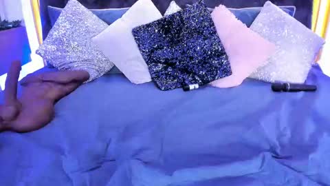 Karla Gonzaless online show from 09/25/25, 06:44