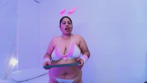 karla_hilton1 online show from 10/31/25, 02:07