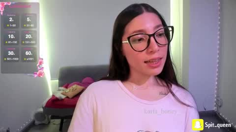 Snapshot of karla_honey_ chatting on 12/01/25, 08:47 Karla online show from 12/01/25, 08:47