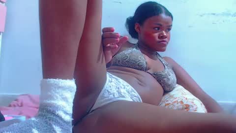 karla latina 28 online show from 09/17/25, 09:00