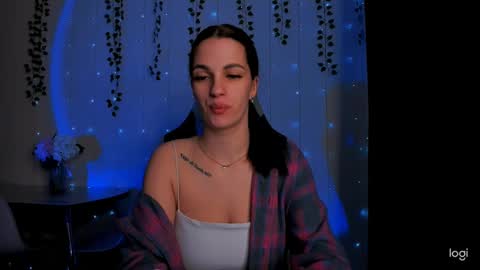 Snapshot of karla_lim chatting on 02/13/25, 10:11 karla_lim online show from 02/13/25, 10:11