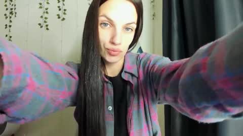 Snapshot of karla_lim chatting on 10/06/25, 11:07 karla_lim online show from 10/06/25, 11:07