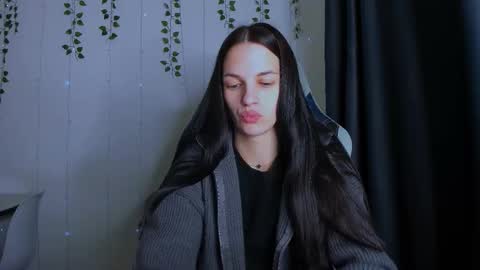 Snapshot of karla_lim chatting on 10/07/25, 04:37 karla_lim online show from 10/07/25, 04:37