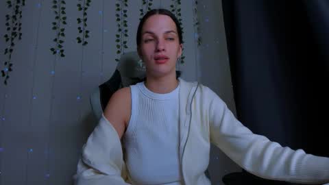 Snapshot of karla_lim chatting on 10/17/25, 02:52 karla_lim online show from 10/17/25, 02:52