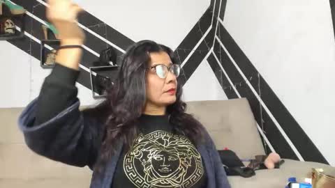 Snapshot of karla_smith_vc chatting on 10/17/25, 01:53 karla_smith_vc online show from 10/17/25, 01:53